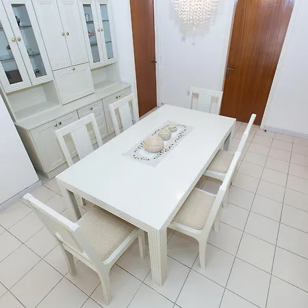Apartamento Korinis *