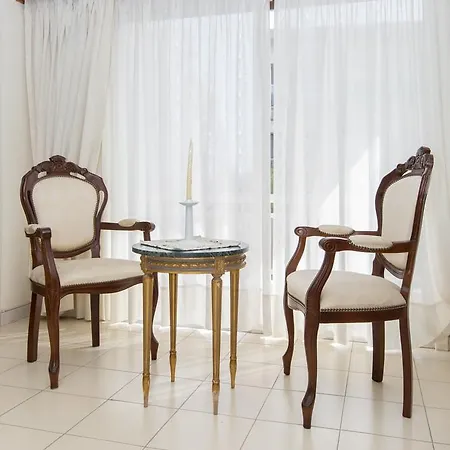 Korinis Apartamento *